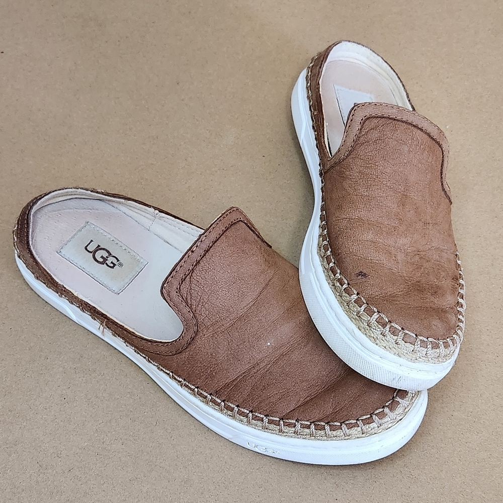 UGG Caleel Slip-ons